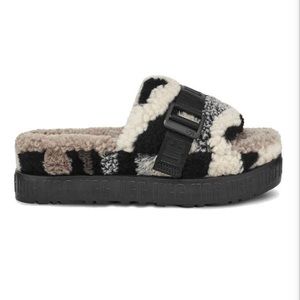 Women’s Ugg Fluffita 🖤